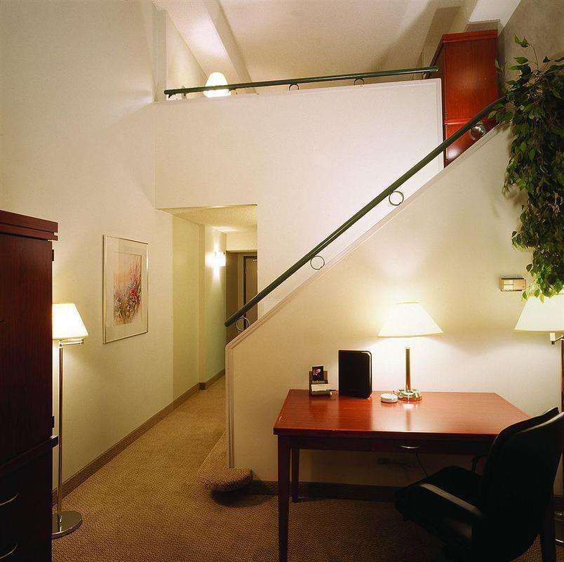 Holiday Inn Hotel & Suites London By Ihg Kültér fotó