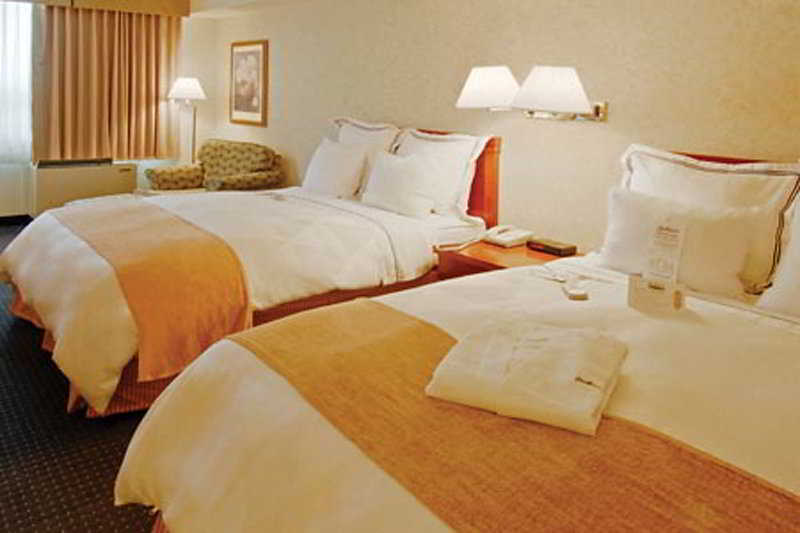 Holiday Inn Hotel & Suites London By Ihg Kültér fotó